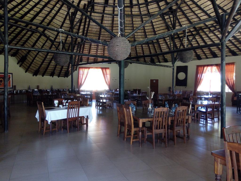 Xain Quaz Camp Hotel Gobabis Екстериор снимка