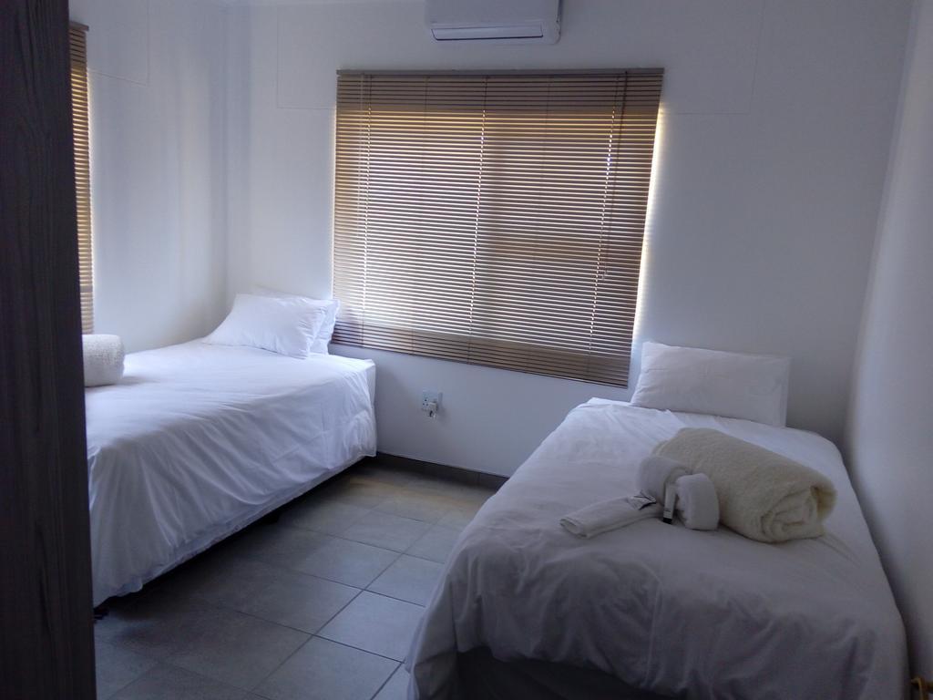Xain Quaz Camp Hotel Gobabis Екстериор снимка